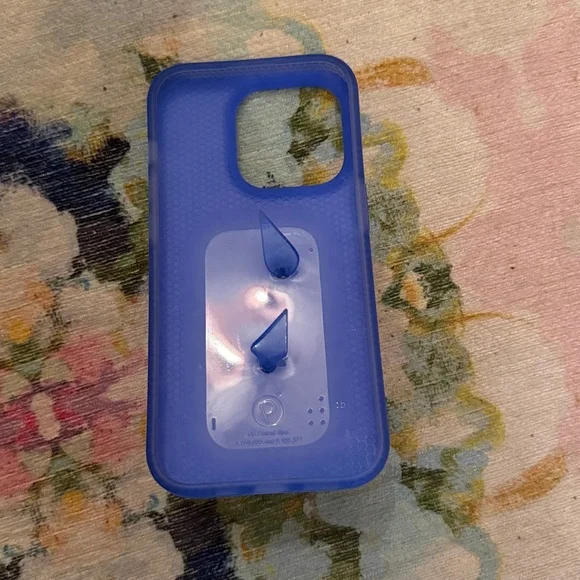 iPhone 15 Pro Blue Willow Loopy Case - Picture 4 of 8